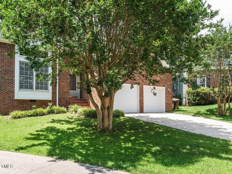 108 Drawbridge Ln, Cary, NC 27513