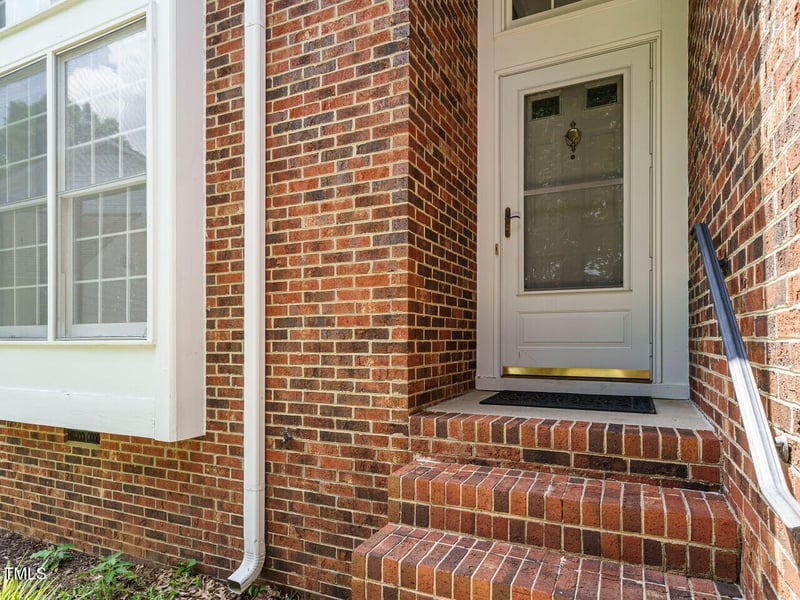 108 Drawbridge Ln, Cary, NC 27513