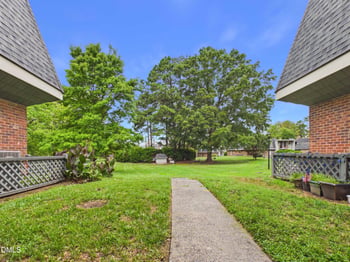 108 Ephesus Church Rd #414, Chapel Hill, NC 27517