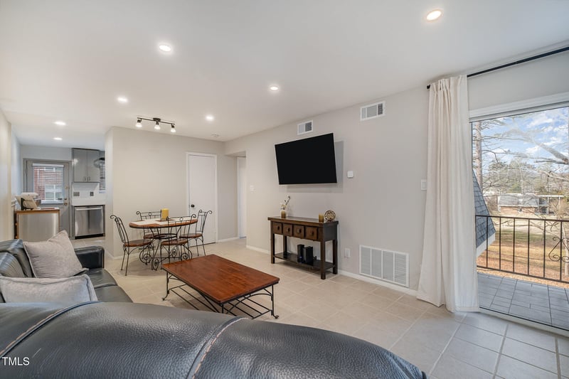 108 Ephesus Church Rd #616, Chapel Hill, NC 27517