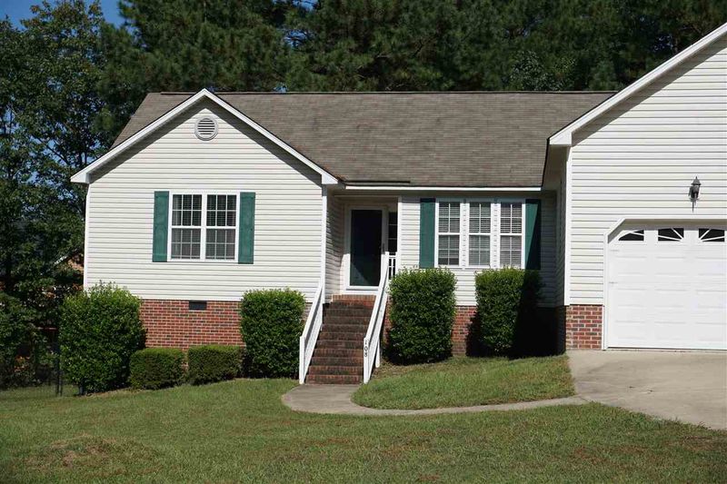 108 Falcon Pointe Ln, Clayton, NC 27520