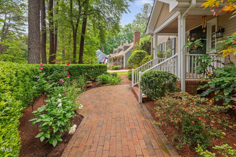108 Farren Ct, Cary, NC 27511