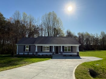 108 Faucette Dr, Selma, NC 27576