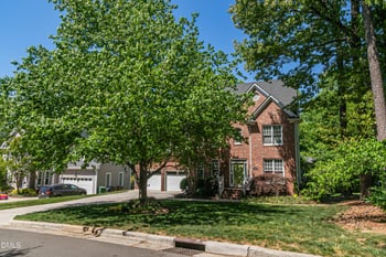 108 Ferncroft Ct, Cary, NC 27519