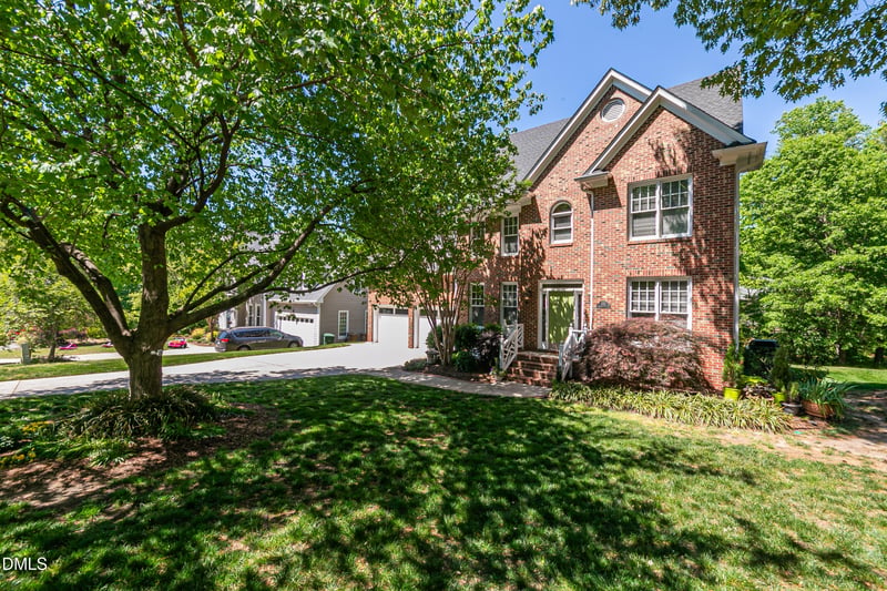 108 Ferncroft Ct, Cary, NC 27519