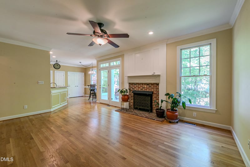 108 Ferncroft Ct, Cary, NC 27519