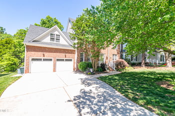 108 Ferncroft Ct, Cary, NC 27519