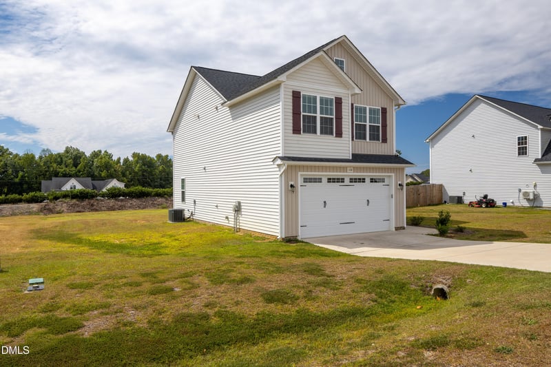 108 Fireside Dr, Benson, NC 27504