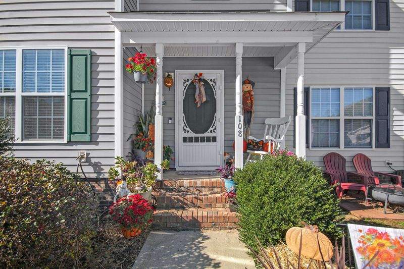 108 Gatwick Ct, Clayton, NC 27520