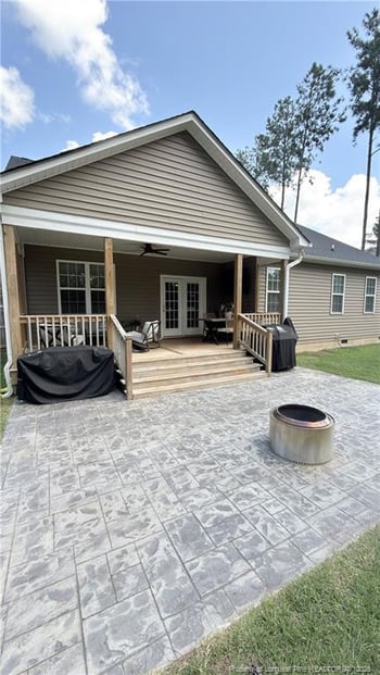 108 Godwin Ct, Sanford, NC 27330
