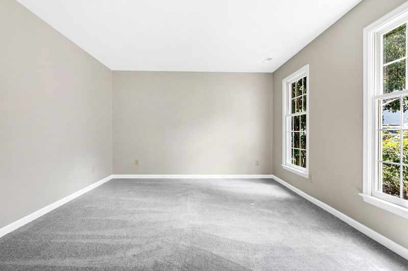 108 Grey Fox Ct, Cary, NC 27511