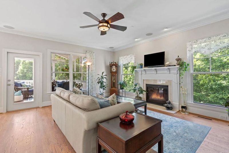 108 Gryffindor Ln, Holly Springs, NC 27540