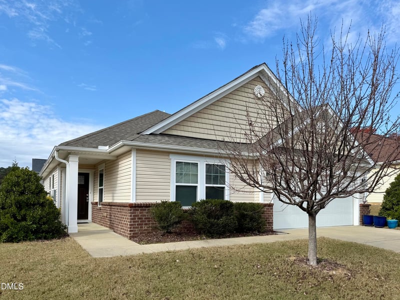 108 Harrison Place Ln, Fuquay Varina, NC 27526