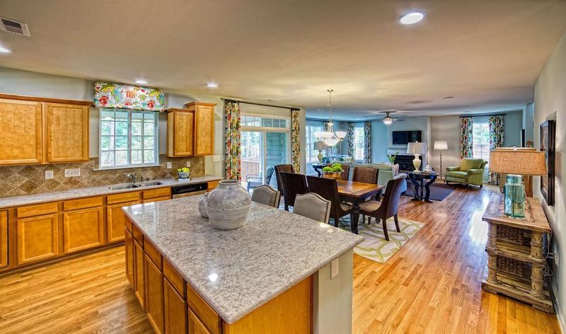 108 Hartness Dr, Holly Springs, NC 27540