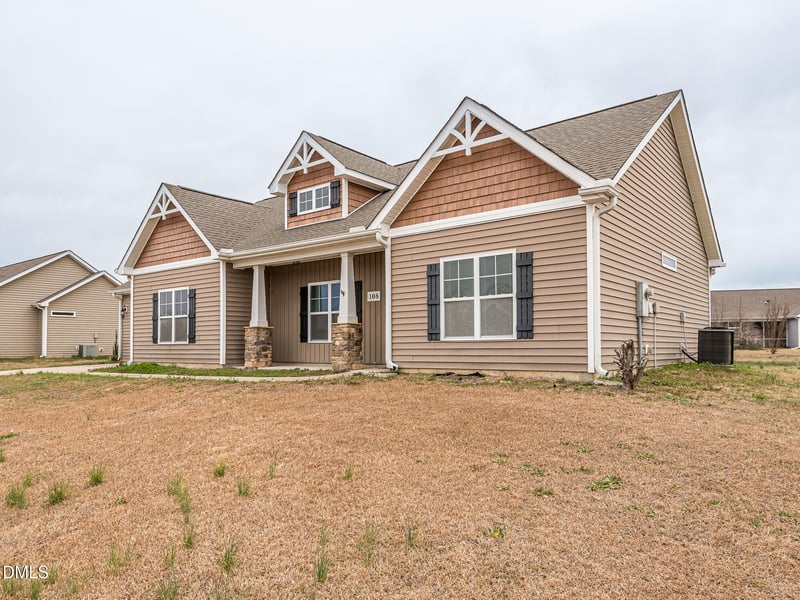 108 Harvest Moon Dr, Goldsboro, NC 27534