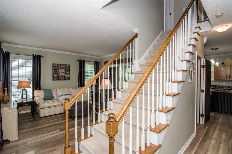108 Hidden Bluff Ln, Cary, NC 27513