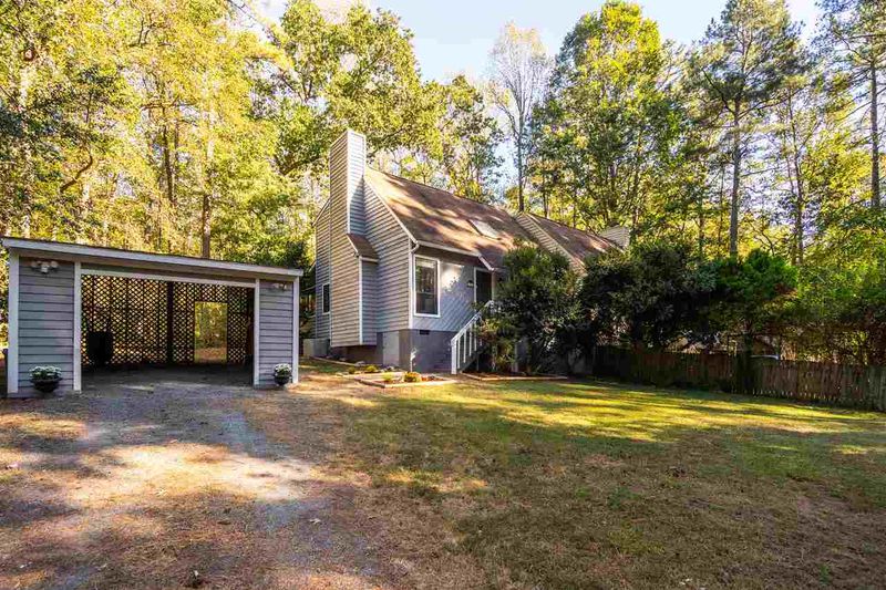 108 Hidden Valley Dr, Chapel Hill, NC 27516