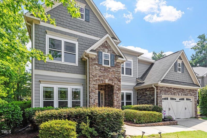 108 Holly Glen Ct, Holly Springs, NC 27540