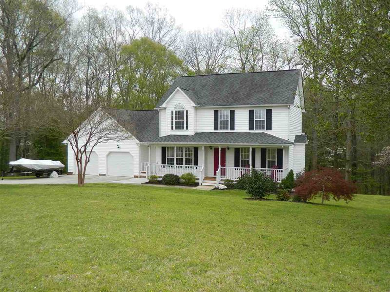 108 Huckleberry Ct, Willow Springs, NC 27529