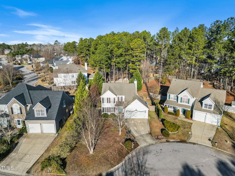 108 Jasmine Valley Ct, Holly Springs, NC 27540