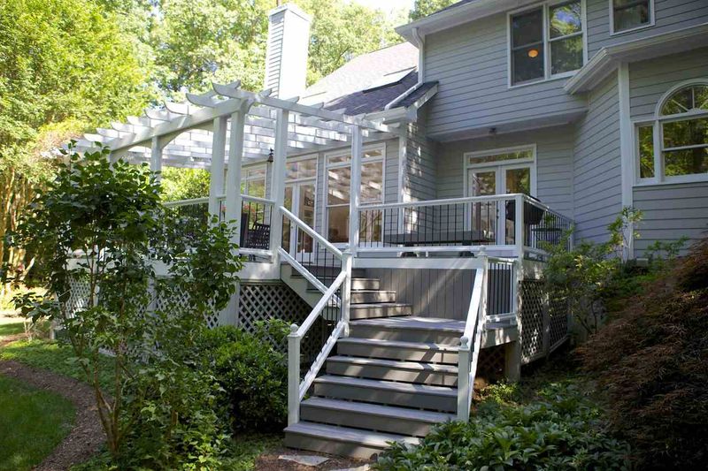 108 Juniper Pl, Chapel Hill, NC 27514