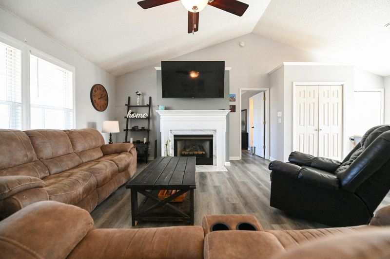 108 Leachburg Dr, Garner, NC 27529