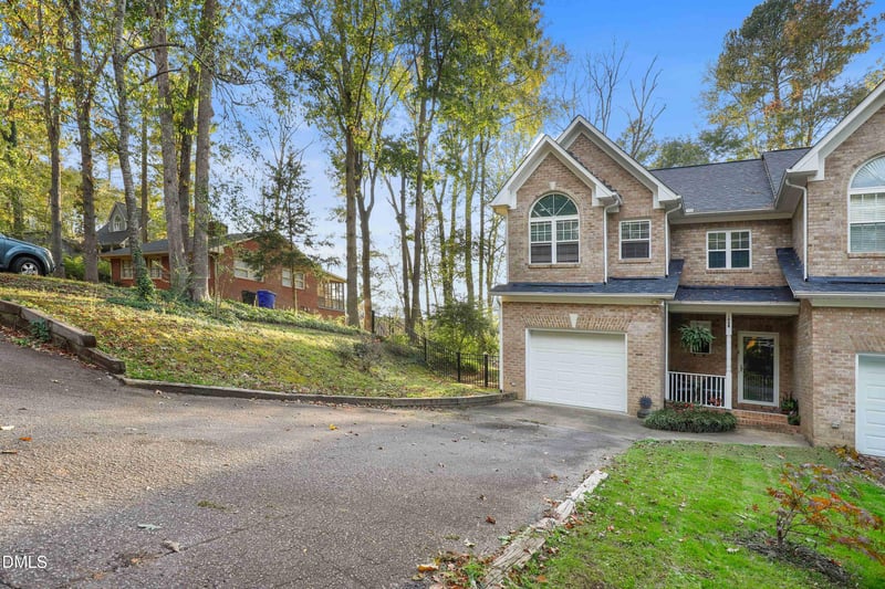 108 Littlejohn Rd #B, Chapel Hill, NC 27517