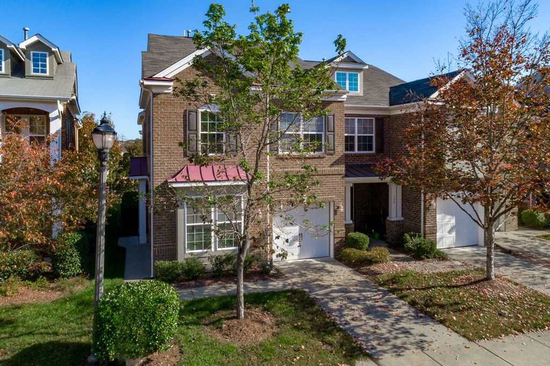 108 Longchamp Ln, Cary, NC 27519