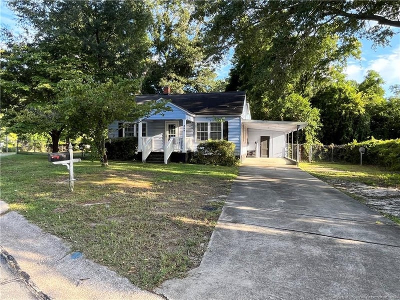 108 Lynn Ave, Fayetteville, NC 28301
