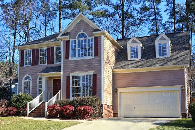 108 Macrae Ct, Chapel Hill, NC 27516