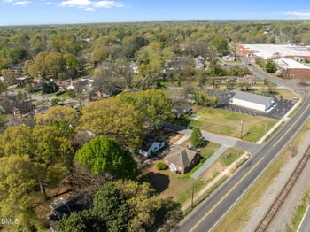 108 Markham St, Burlington, NC 27215