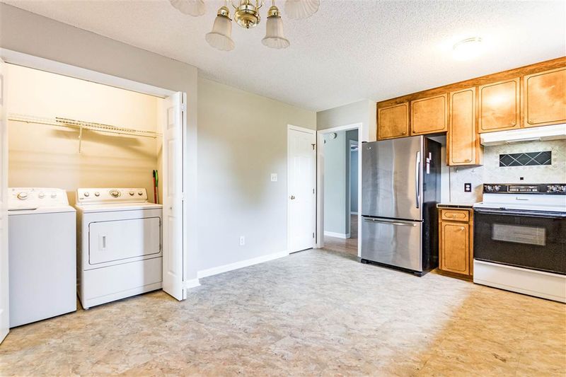 108 Mckenzie Cir, Clayton, NC 27520