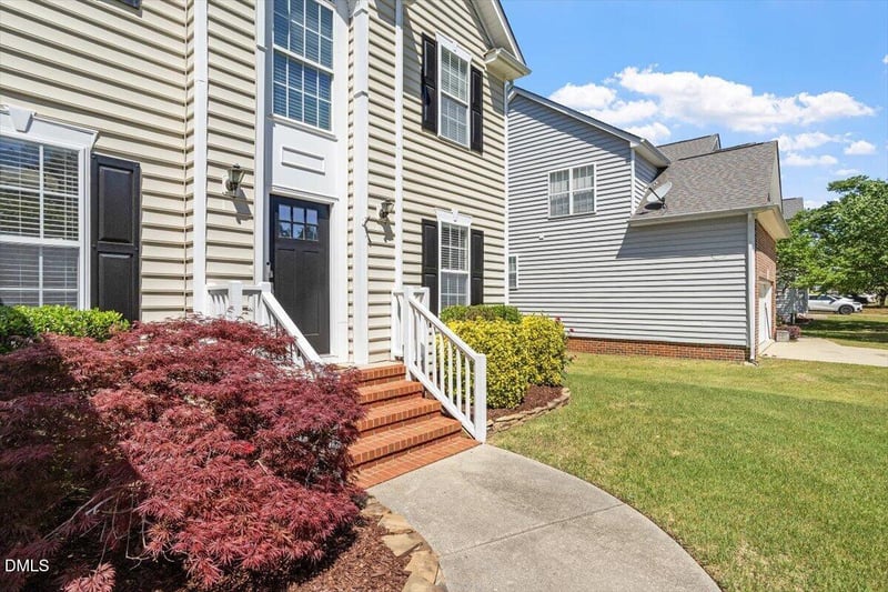 108 Milley Brook Ct, Cary, NC 27519