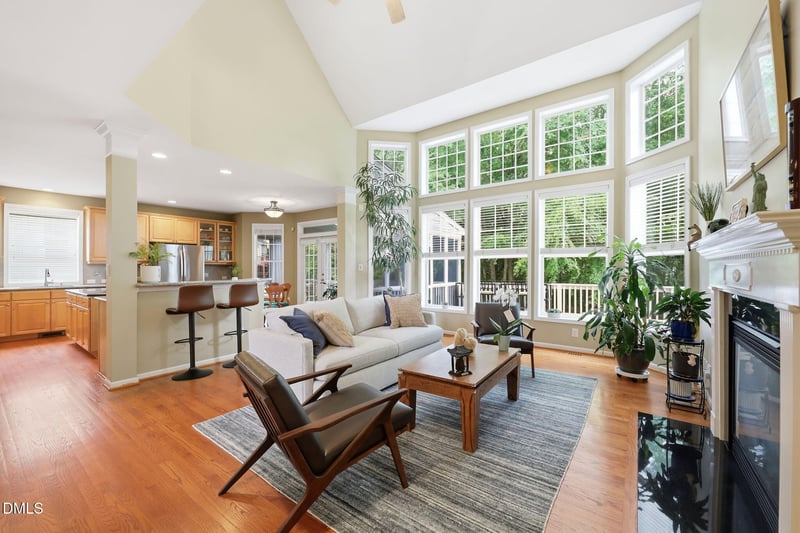 108 Mintawood Ct, Cary, NC 27519