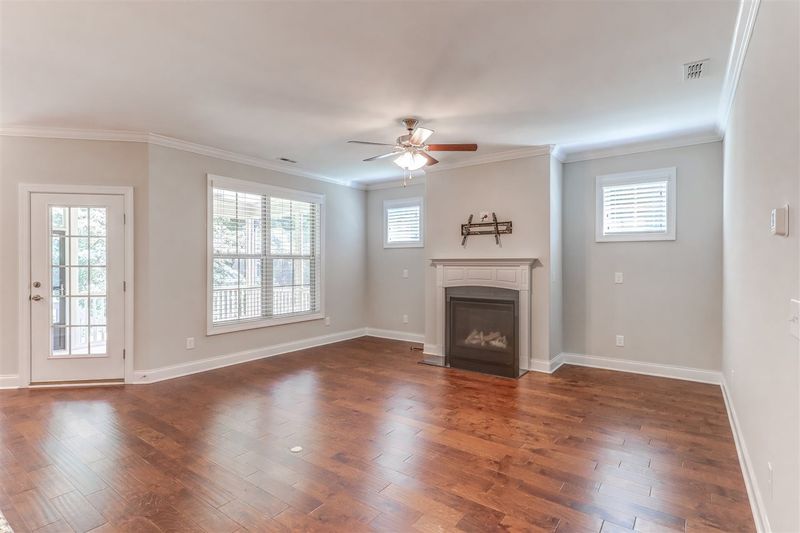 108 Moss Creek Pl, Fuquay Varina, NC 27526