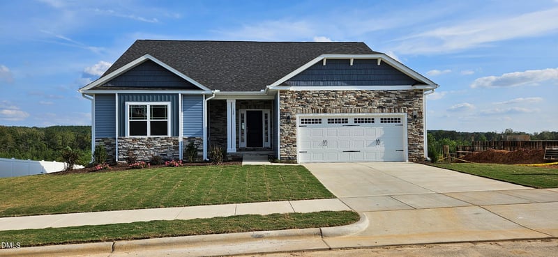 108 Northwood Dr, Fuquay Varina, NC 27526