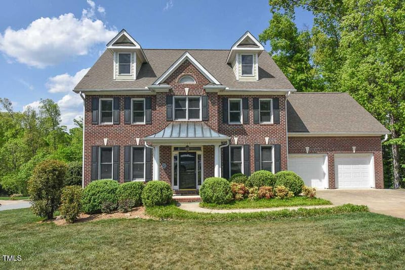 108 Nuttree Ln, Chapel Hill, NC 27516