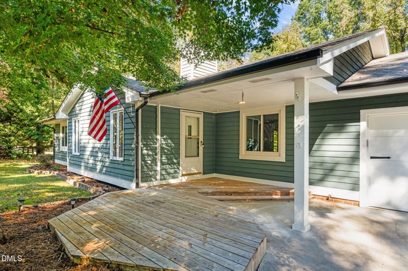 108 Oaklake Ct, Fuquay Varina, NC 27526