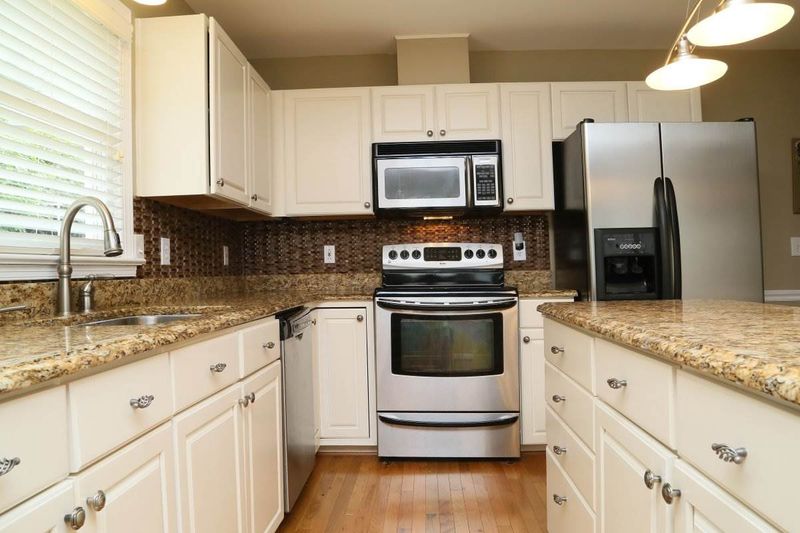 108 Oakmist Dr, Cary, NC 27513