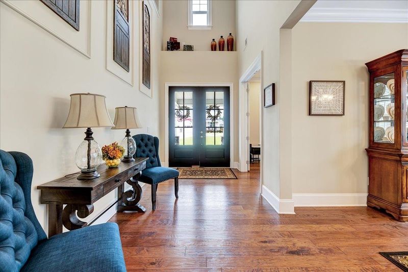 108 Obsidian Dr, Holly Springs, NC 27540