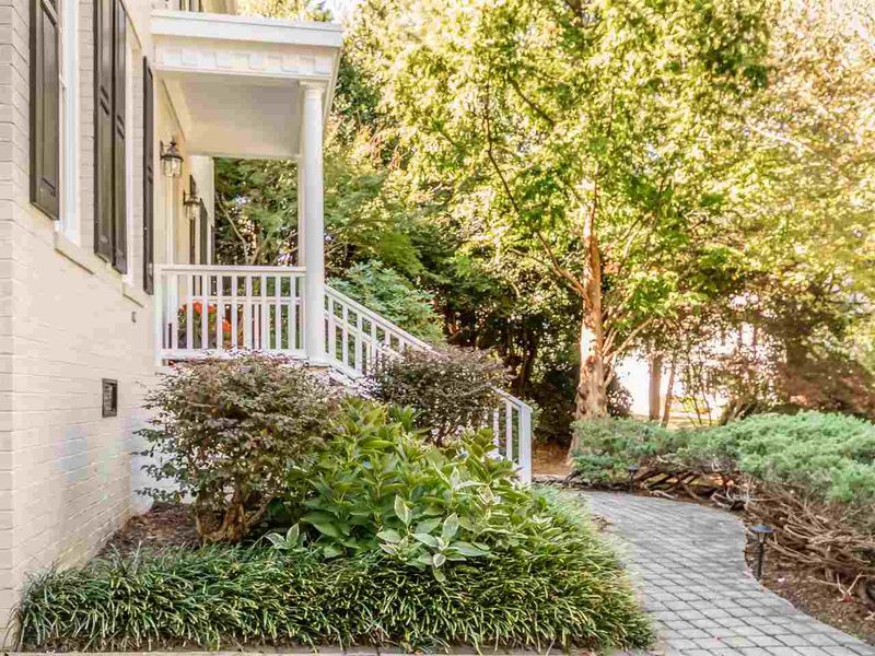 108 Padgett Ct, Cary, NC 27518