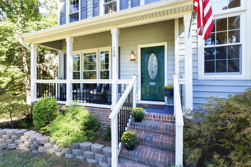 108 Paladin Pl, Cary, NC 27513