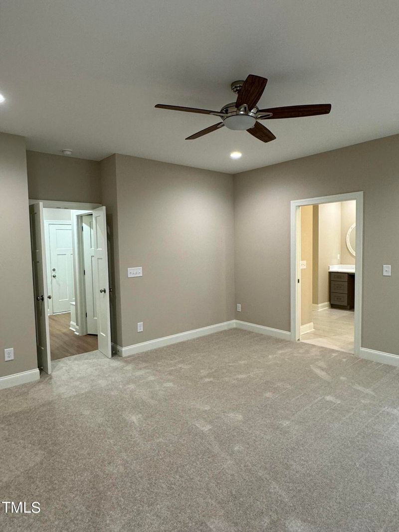 108 Parker St, Four Oaks, NC 27524