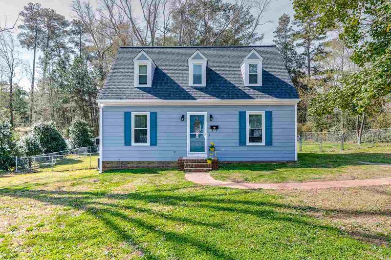 108 Pine St, Fuquay Varina, NC 27526
