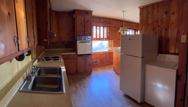 108 E Pine St, Youngsville, NC 27596