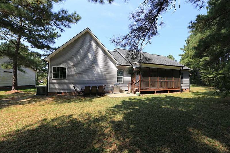 108 Pinewinds Ct, Clayton, NC 27520