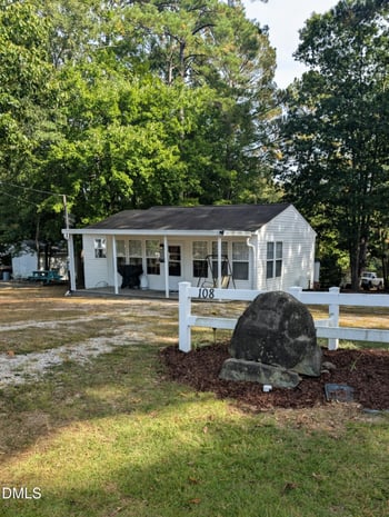 108 Red Oak Dr, Louisburg, NC 27549