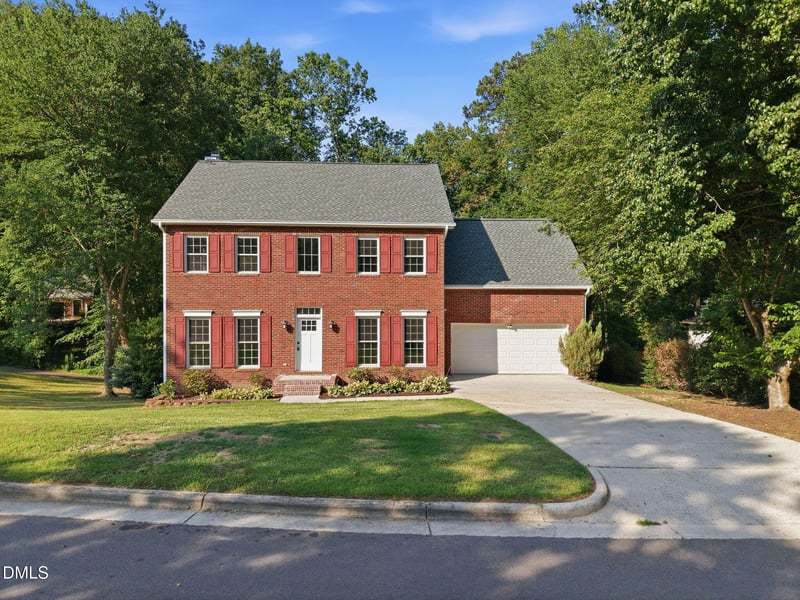 108 Rock Pointe Ln, Cary, NC 27513