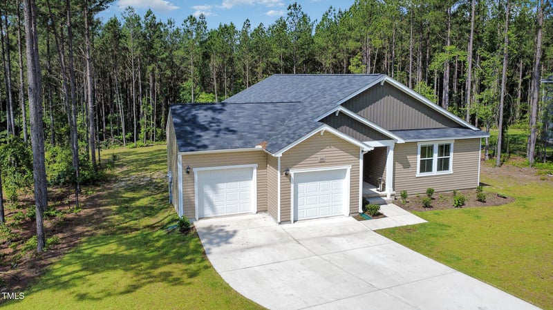 108 Rocking Horse Ln, Sanford, NC 27332