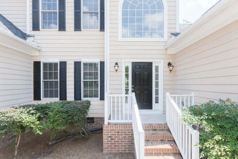 108 San Juan Dr, Chapel Hill, NC 27514